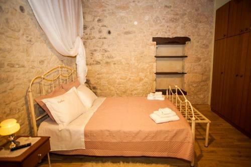 Villa Ariadne Traditional Home
