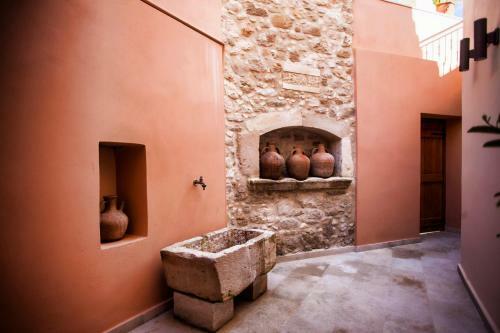 Villa Ariadne Traditional Home