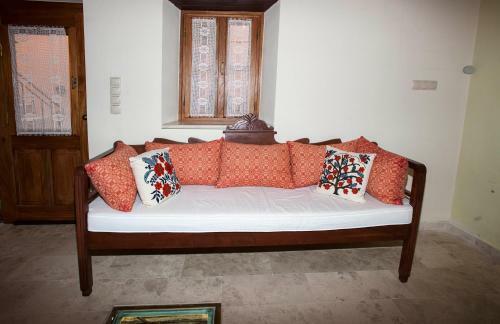 Villa Ariadne Traditional Home