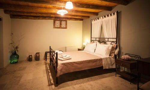 Villa Ariadne Traditional Home