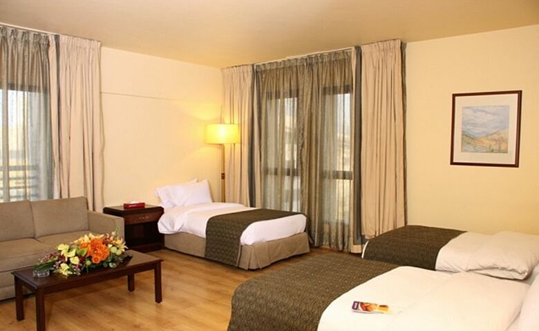 Le Commodore Hotel