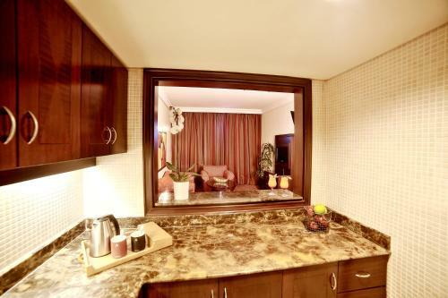 Hotel Raouche Arjaan By Rotana