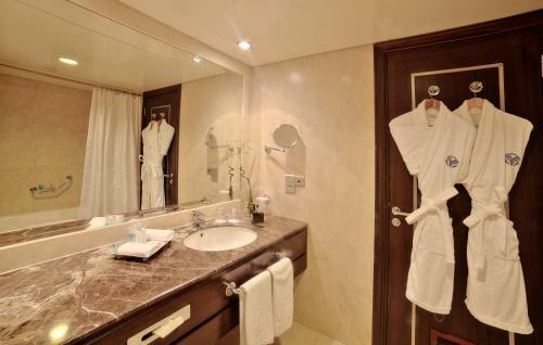 Hotel Raouche Arjaan By Rotana