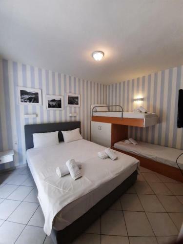 Hostal Aliki Studios