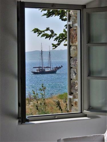 Platinum Paros Villa Villa Duette 6 Bedrooms Beachfront Makria Miti