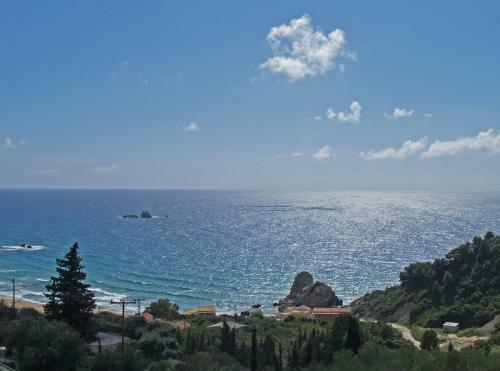Apartments In Pelekas Beach With Pool Adonis