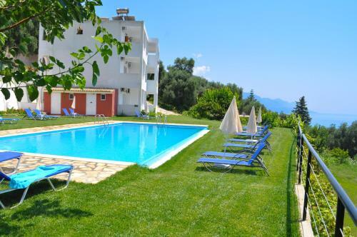 Studio Apartment With Pool Adonis