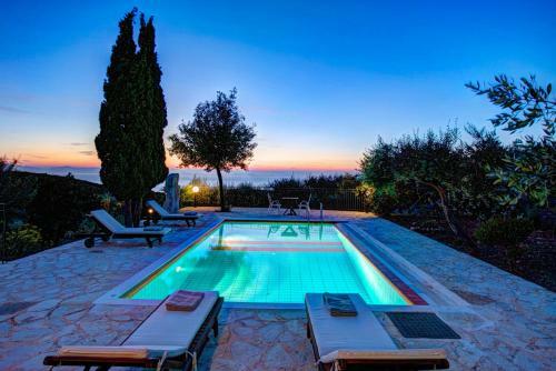 Perachori Villa Sleeps 4 Pool Air Con Wifi T604840