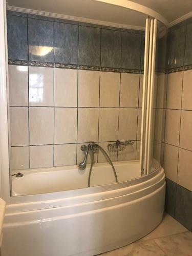 Apartamento Neoclassical House In Central Piraeus