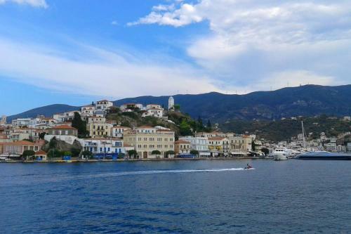 Poros Pine Villa