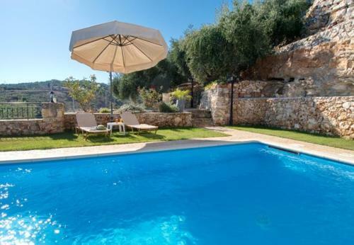 Samonas Villa Sleeps 4 With Pool And Air Con