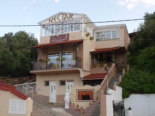 Hostal Nikos Victoria