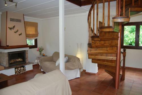 Great Skiathos Villa Three Bedroom Villa Apartment Peaceful Setting Skiathos