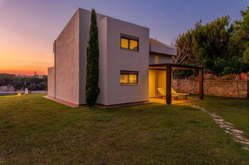 Villa Idyle - Luxury Beachfront Residence