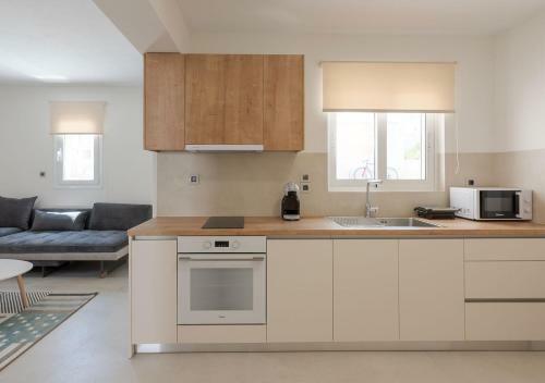 Hostal Costa Vasia Suites And Apartments