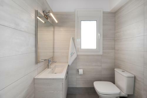 Hostal Costa Vasia Suites And Apartments