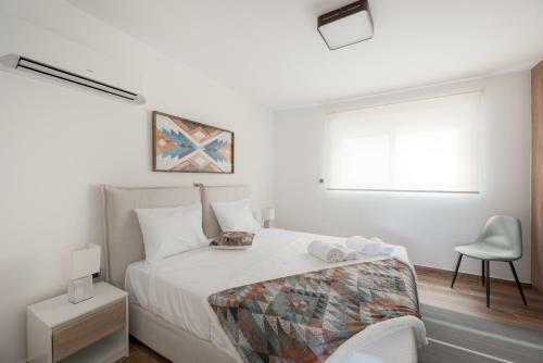 Hostal Costa Vasia Suites And Apartments