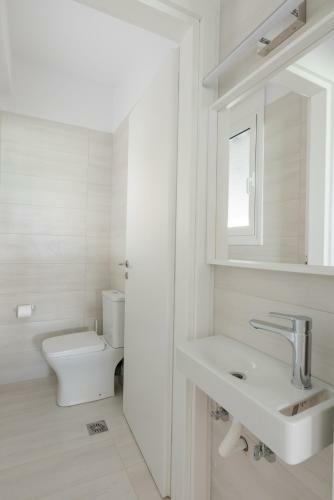 Hostal Costa Vasia Suites And Apartments
