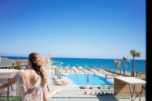 Hotel Enorme Eanthia Beach