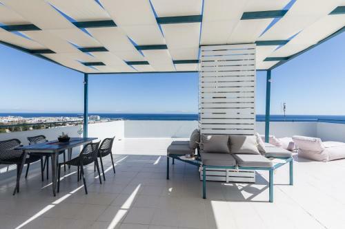 Apartamento Groovy & Cozy Apt With Private Seaview Rooftop Terrace
