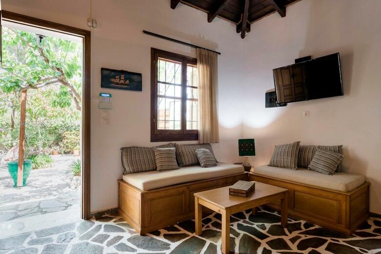 Ariadni Apartments