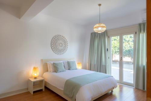 Ksirokampos Villa Sleeps 10 With Pool And Air Con