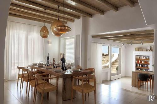 Agrari Villa Sleeps 24 With Pool Air Con And Wifi