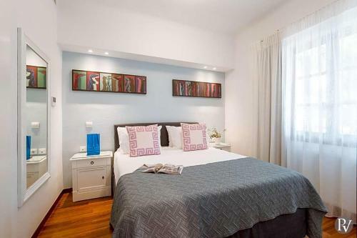 Agios Onoufrios Villa Sleeps 14 With Pool And Air Con