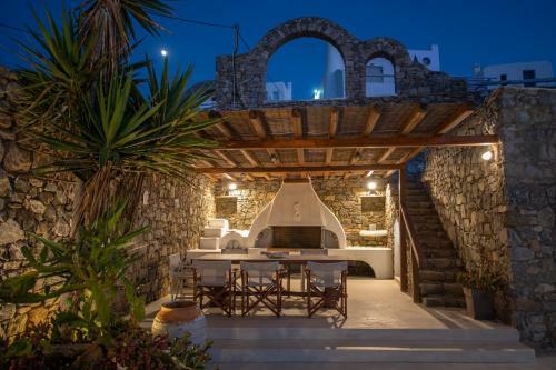 Serene Villa By Stylish Stays