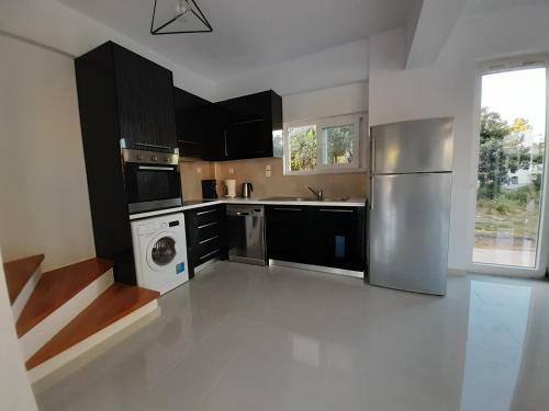 Villa Anastasia With Pool Near The Beach