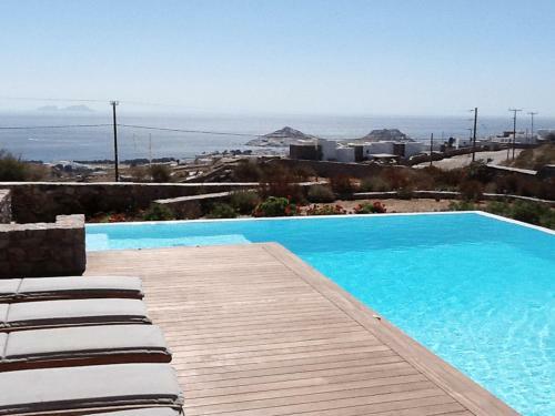 Kalafati Villa Sleeps 12 With Pool And Air Con