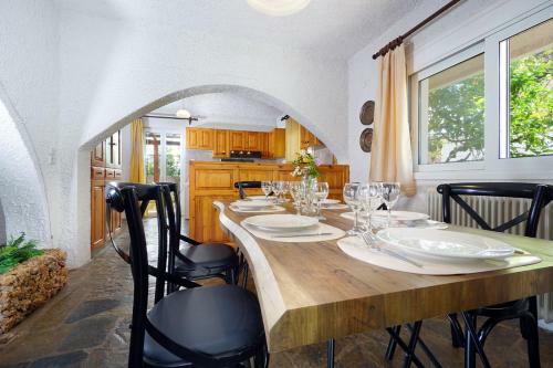 Golden Sea Villa