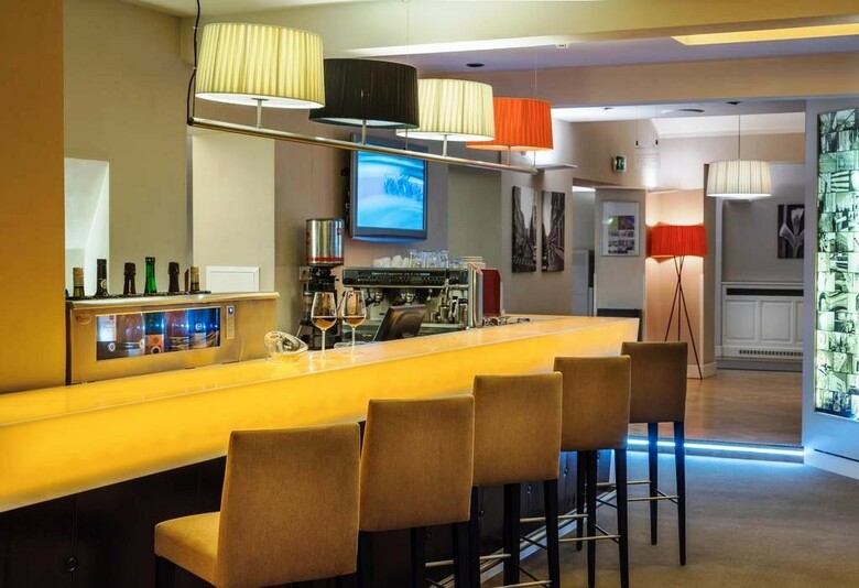 Three Crowns Hotel