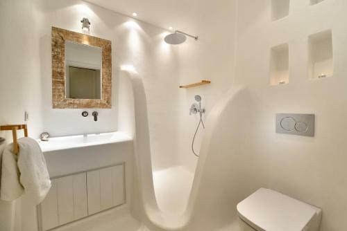 Villa In Elia Sleeps 6 With Pool And Air Con
