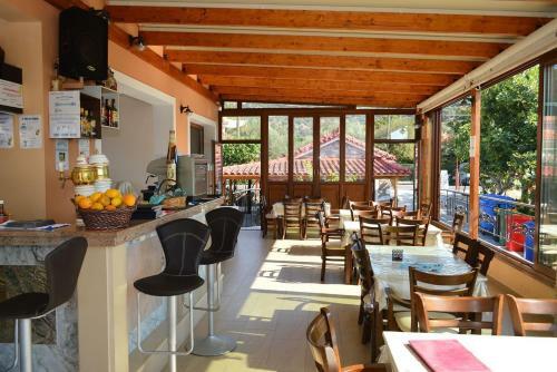 Hostal Room In Apartment - Elegant Studio For 2 People With Many Amenities