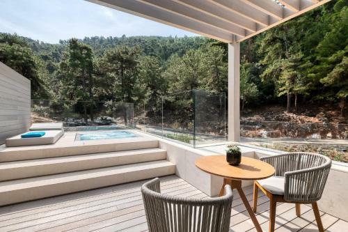 Hotel Vathi Cove Luxury Resort & Spa