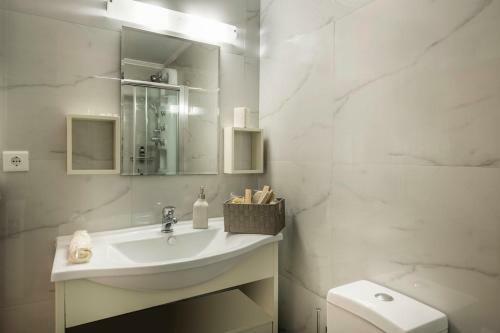 Tersanas Luxury Three-bedroom Villas