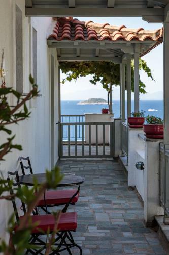 Hostal Stamatiou Estate