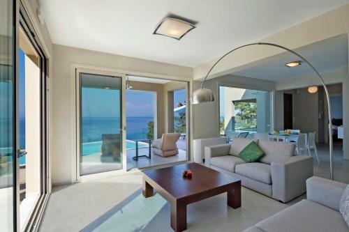 Boukaris Villa Sleeps 8 Pool Air Con Wifi