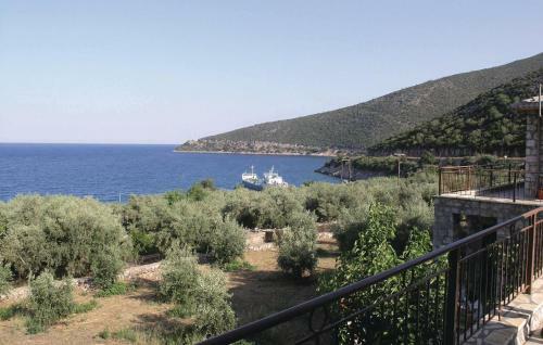 Two-bedroom Holiday Home In Andreas Paralio