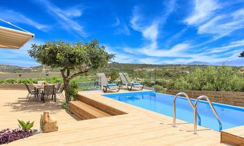 Villa Canes Heated Pool