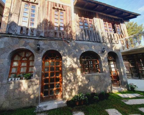 Hotel Ariana