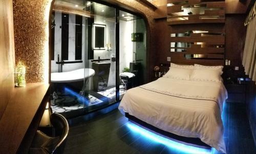 Hostal Star City Hotel