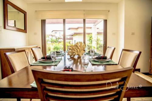 Villa Pearl Court 1111 At Pristine Bay
