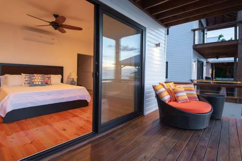 Villa Vivaro Roatan North House