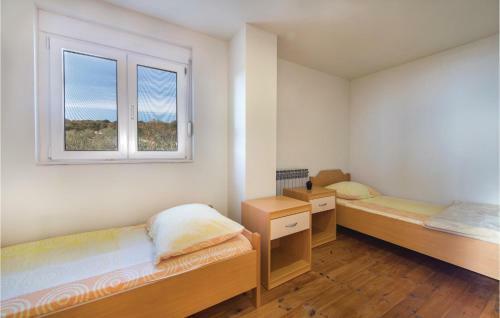 Two-bedroom Holiday Home In Vid