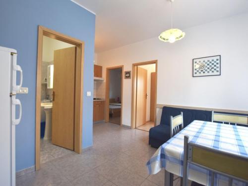 Spacious Apartment In Pula With Swimming Pool