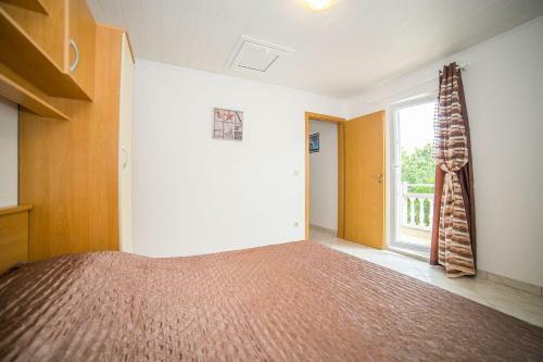 Apartments Ned-with Terrace