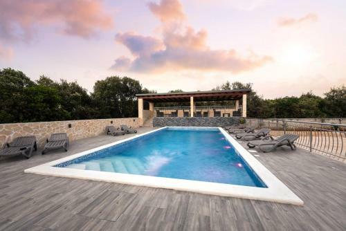 Hostal Apartments Karen