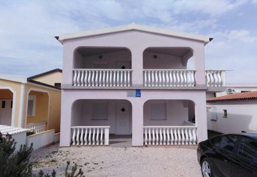 Apartment Island Of Love